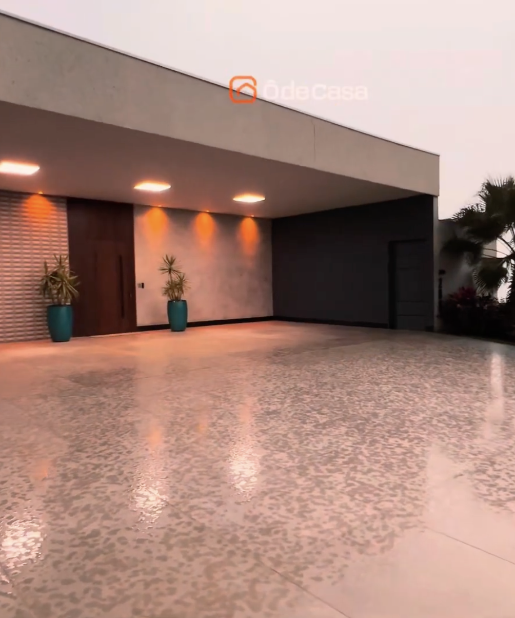 Vídeo Tour — Condomínio Fechado